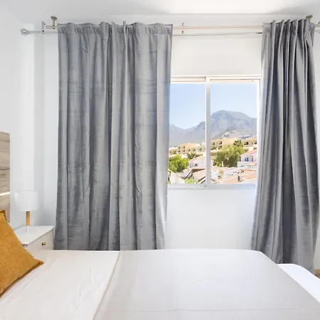 Spacious 3-bedroom With Pool & Balcony - Steps From Puerto Colon, & Local Attractions *