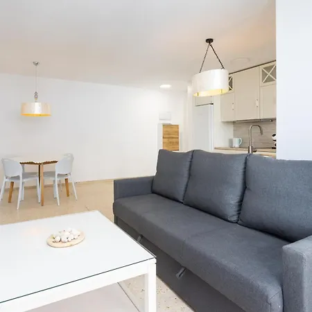 Spacious 3-bedroom With Pool & Balcony - Steps From Puerto Colon, & Local Attractions