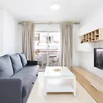 Spacious 3-bedroom With Pool & Balcony - Steps From Puerto Colon, & Local Attractions Costa Adeje (Tenerife)