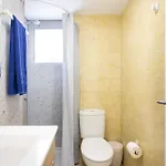 Apartament Spacious 3-bedroom With Pool & Balcony - Steps From Puerto Colon, & Local Attractions *
