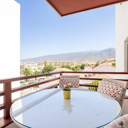 Spacious 3-bedroom With Pool & Balcony - Steps From Puerto Colon, & Local Attractions أذيخي